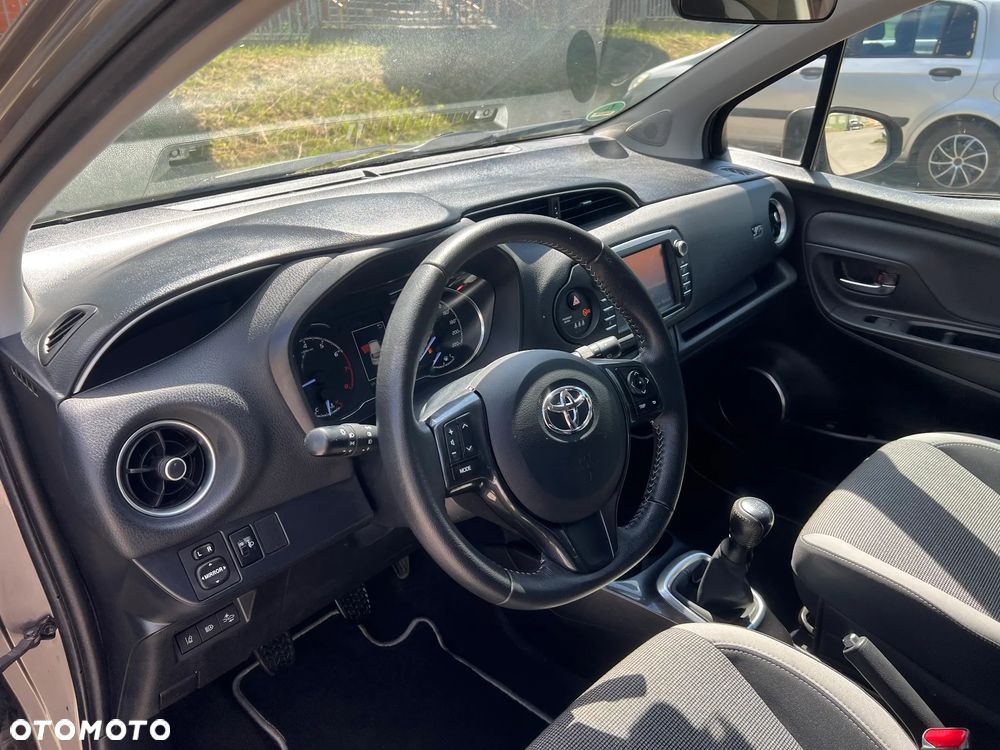 Toyota Yaris 1.0 VVT-i Y20 Club - 8
