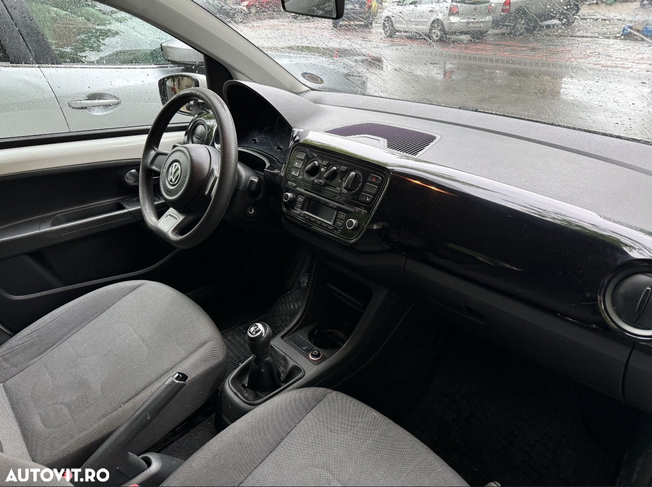 Volkswagen up! 1.0 BMT High - 4