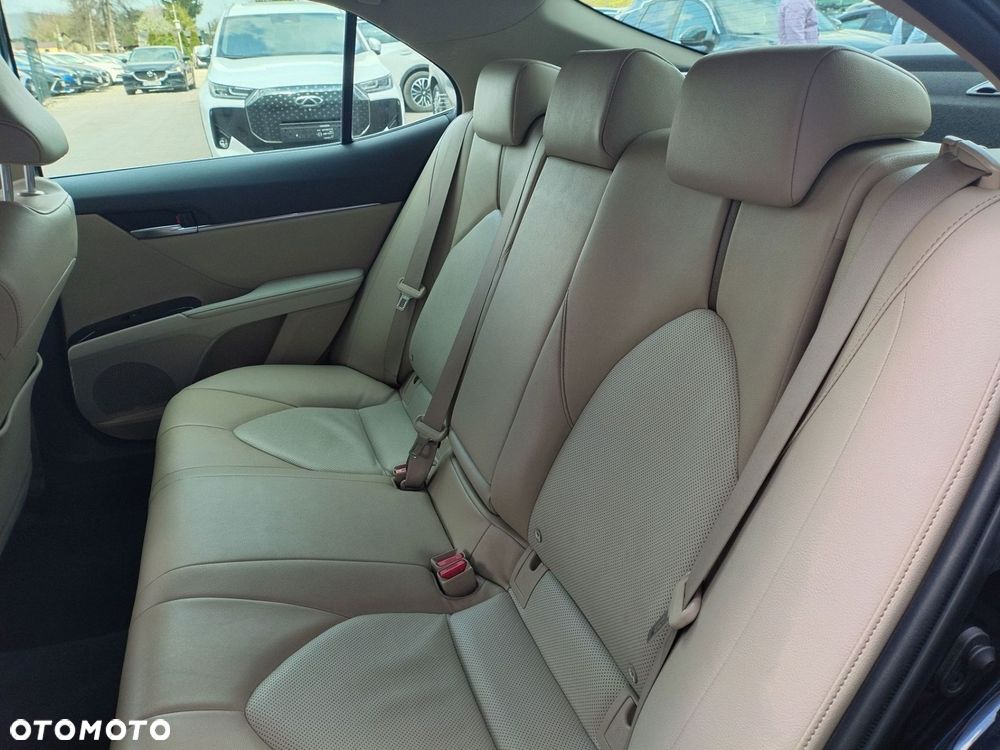 Toyota Camry 2.5 Hybrid Comfort CVT - 16