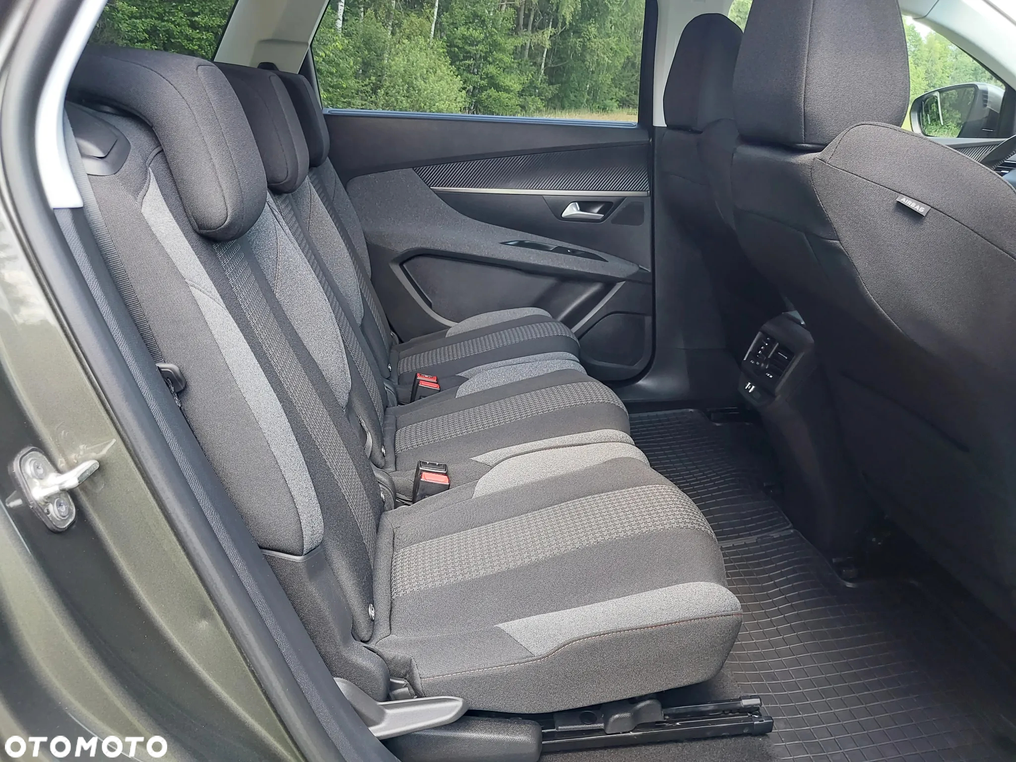 Peugeot 5008 - 22