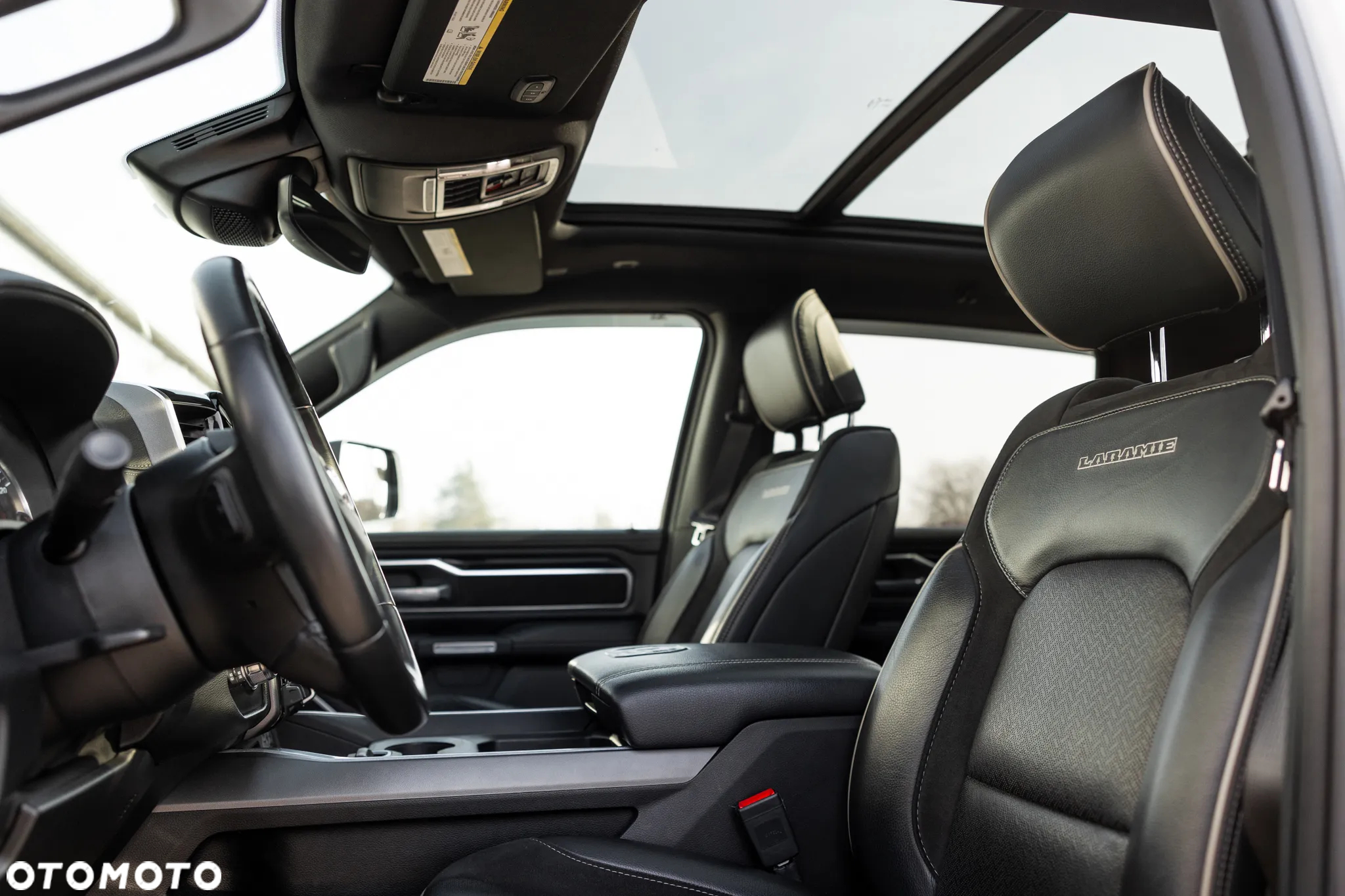 RAM 1500 5.7 Crew Cab Laramie - 35