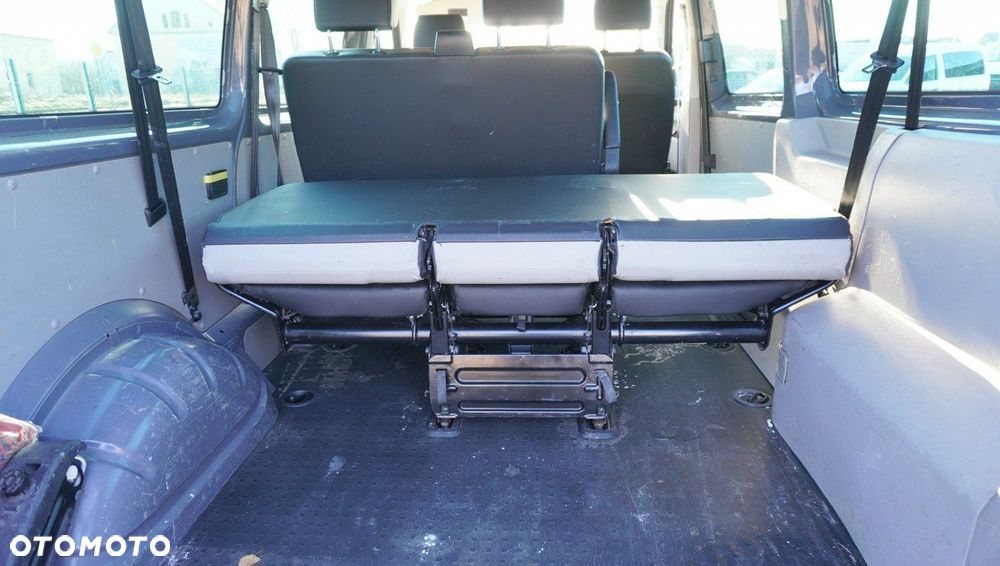Volkswagen Transporter - 21