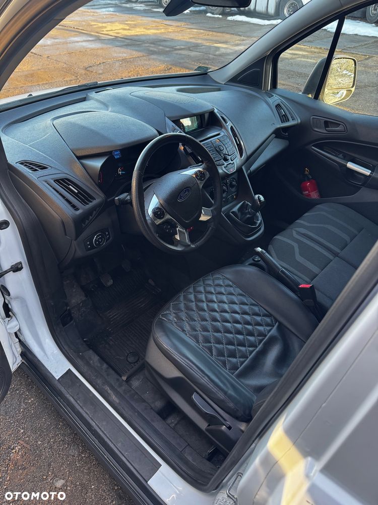 Ford Transit Connect - 8