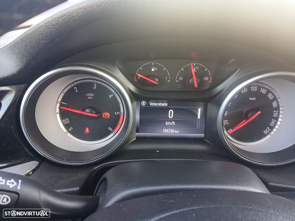 Opel Insignia Sports Tourer - 10