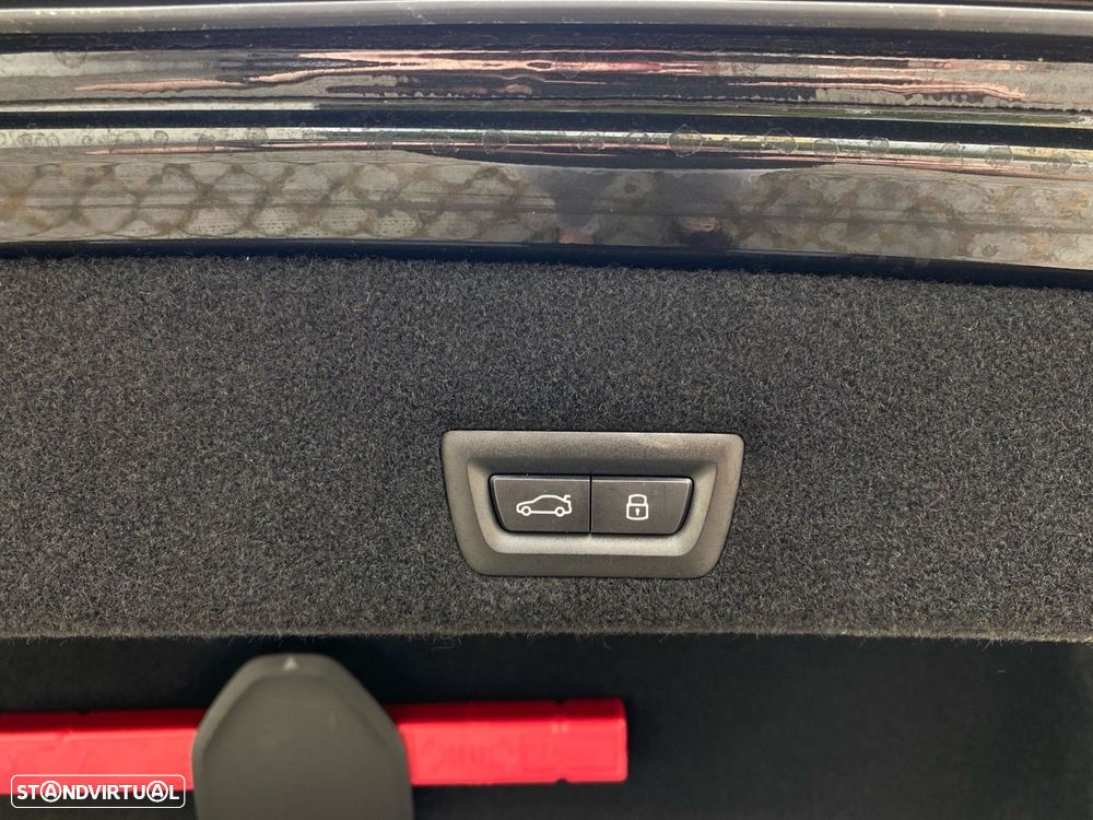 BMW 750 750e xDrive Pack Desportivo M - 25