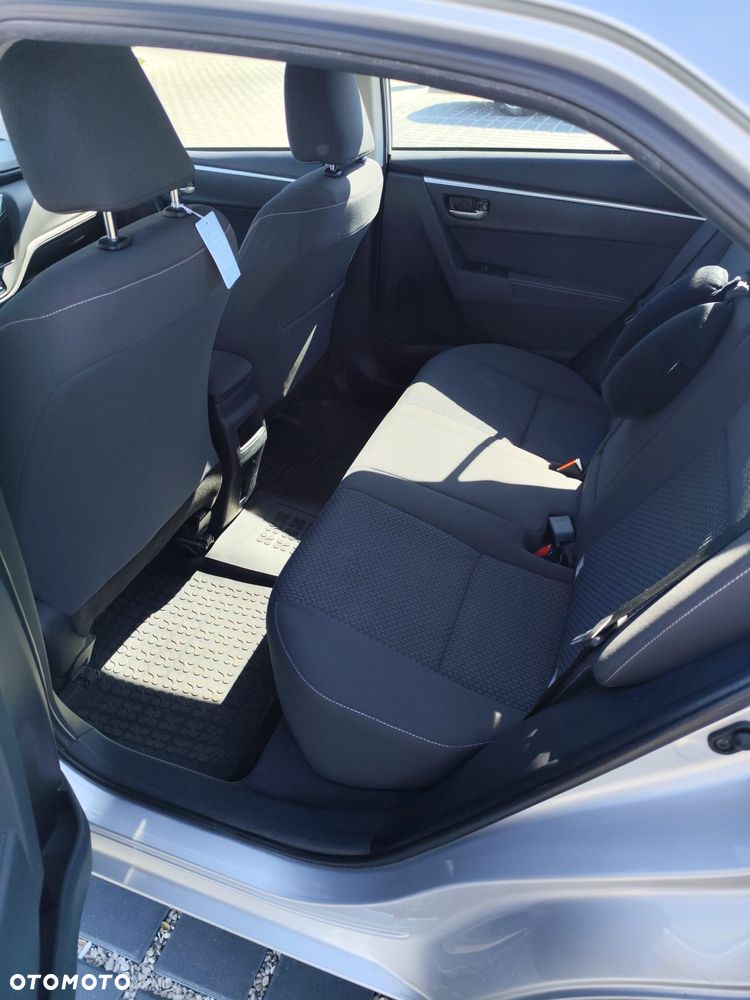 Toyota Corolla 1.6 Comfort - 6