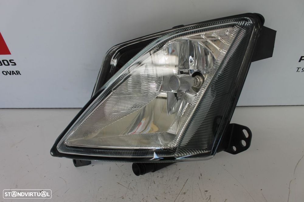 Farol Ford Focus MK4 - 2