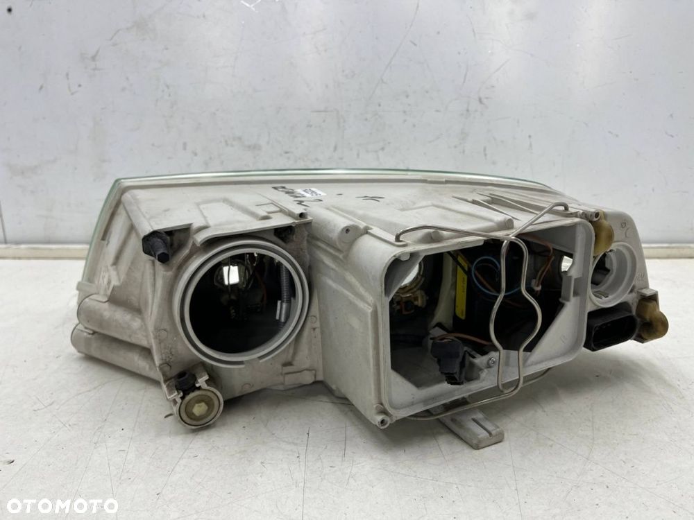 Lampa reflektor Skoda Octavia 2 II 04-08r. prawa przednia Europa zwykła H7 H1 oryginal - 9