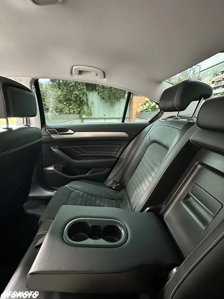 Volkswagen Passat 2.0 TDI 4Mot Elegance DSG - 32