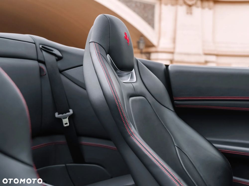 Ferrari Portofino - 10