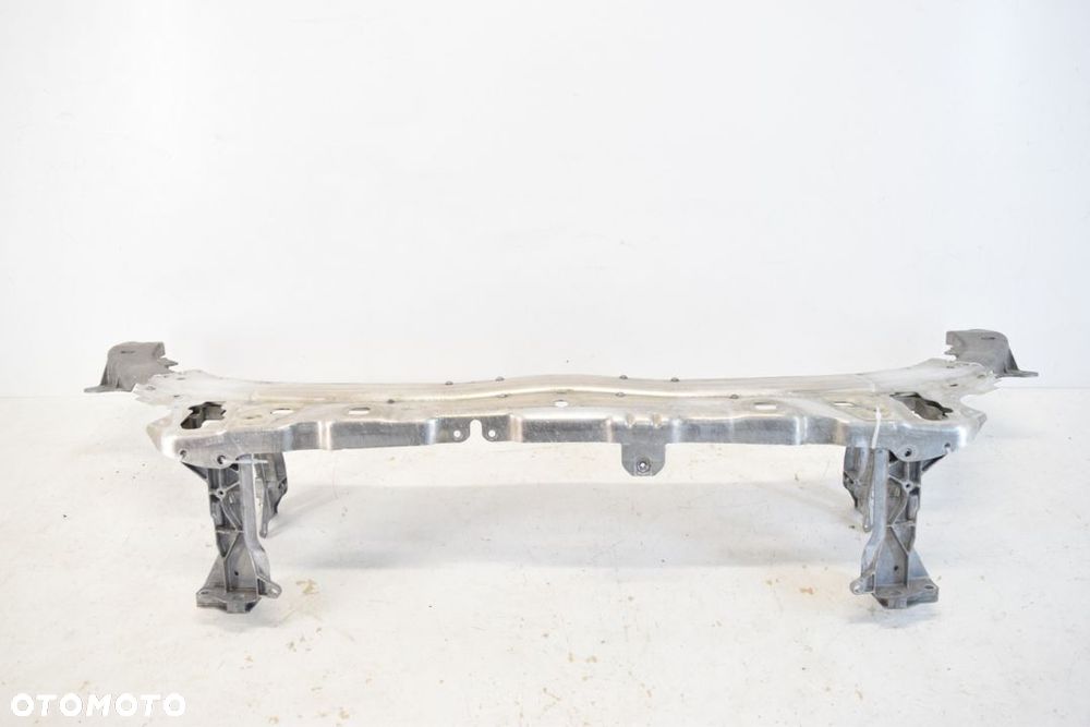 MERCEDES GT 4-DOOR W290 PAS PRZEDNI - 1