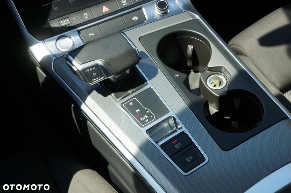 Audi A6 Avant 40 TDI quattro S tronic - 19