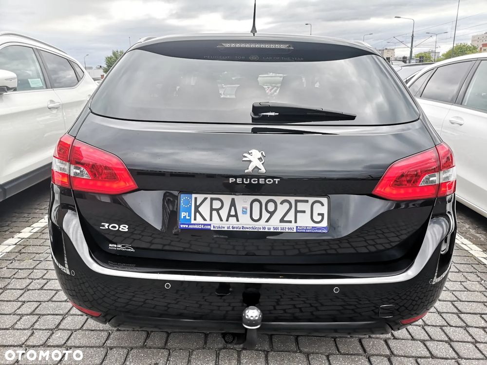 Peugeot 308 PureTech 130 GPF EAT8 Stop & Start Allure Business-Paket - 5