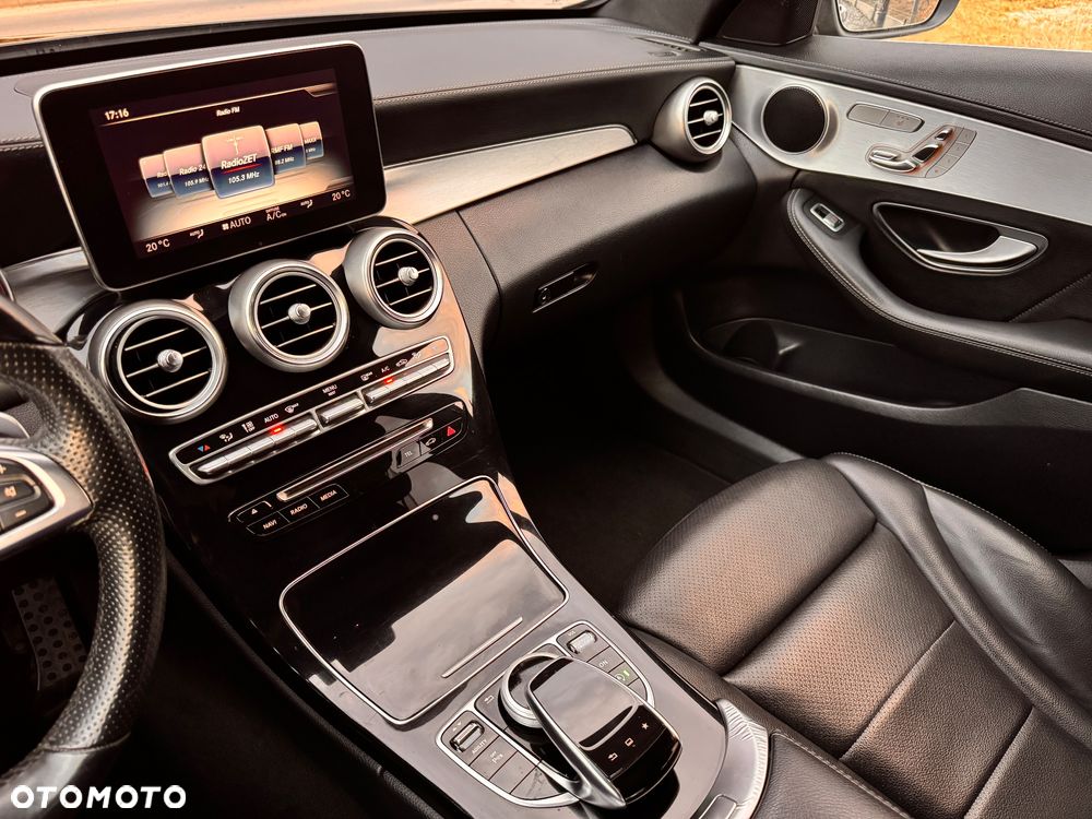 Mercedes-Benz Klasa C 200 7G-TRONIC AMG Line - 26