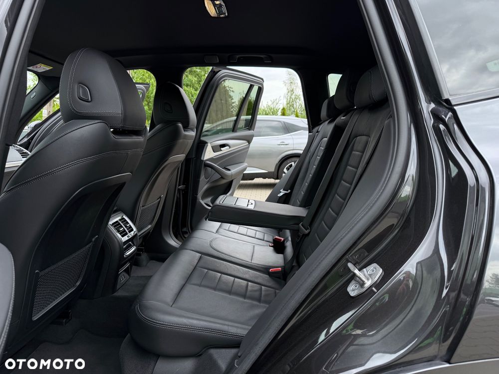 BMW X3 sDrive18d M Sport - 35