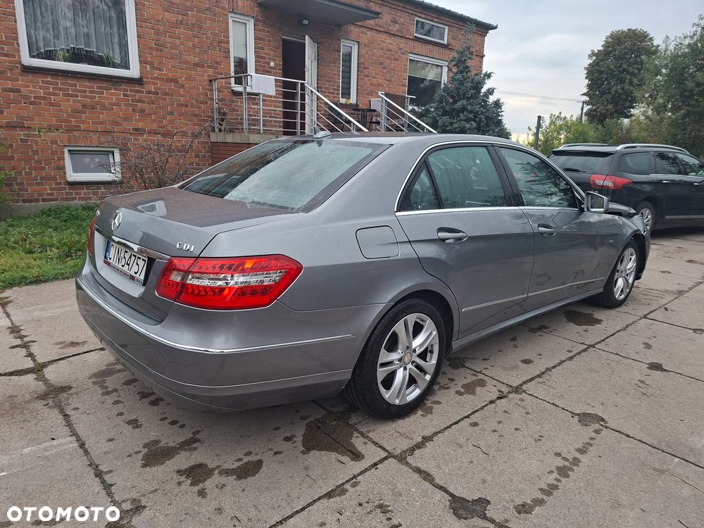 Mercedes-Benz Klasa E 220 CDI BlueEff Avantgarde - 5