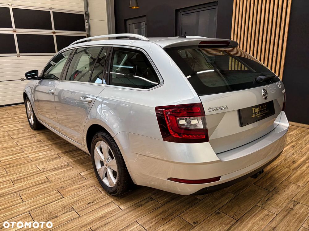 Skoda Octavia 2.0 TDI Elegance DSG - 9