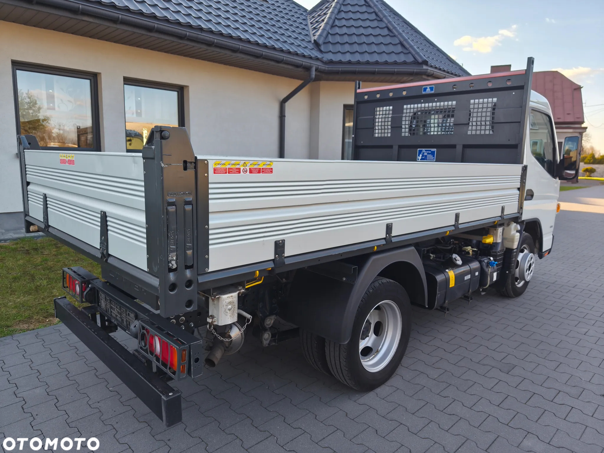 Mitsubishi Fuso Canter - 29