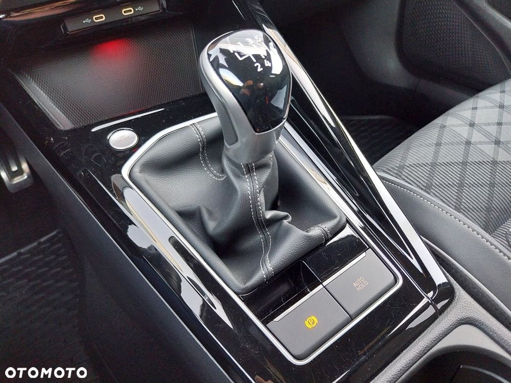 Volkswagen Golf - 30