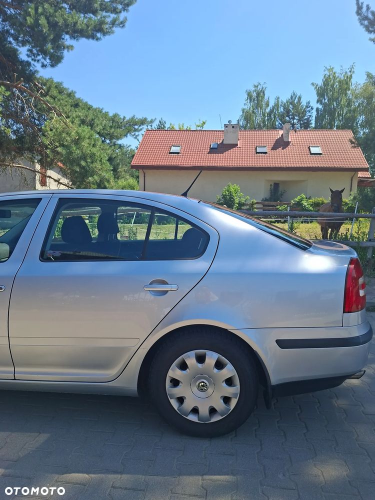Skoda Octavia 1.6 Ambition - 5