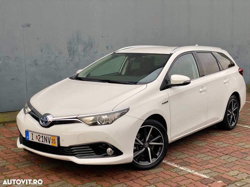 Toyota Auris 1.8 L VVT-i TS Hybrid Sol+ - 1