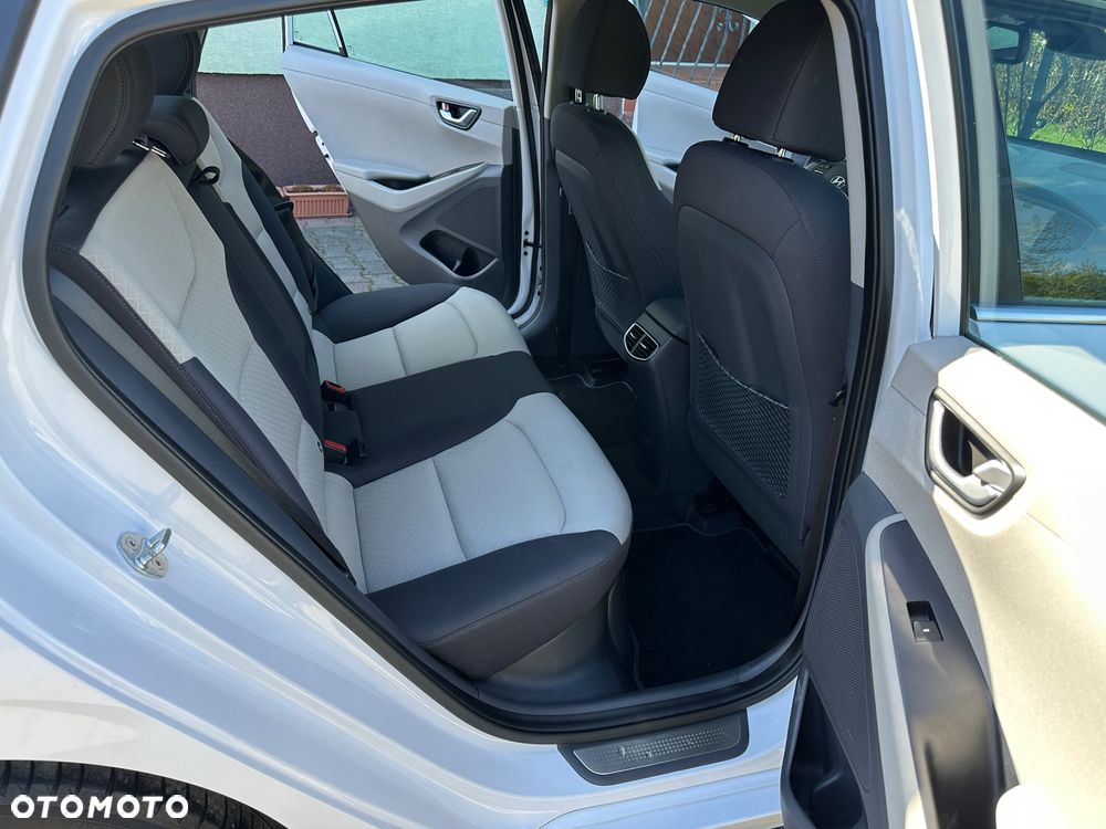 Hyundai IONIQ 1.6 GDI Style - 25