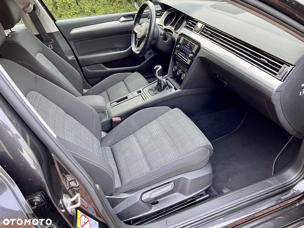 Volkswagen Passat 2.0 TDI EVO Business - 7