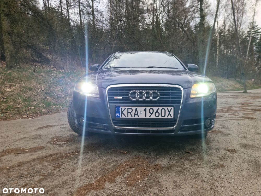Audi A4 Avant 2.0 T FSI - 1