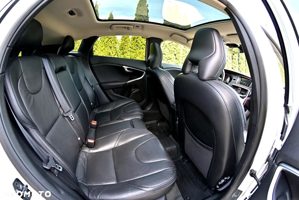 Volvo V40 D4 Summum - 22