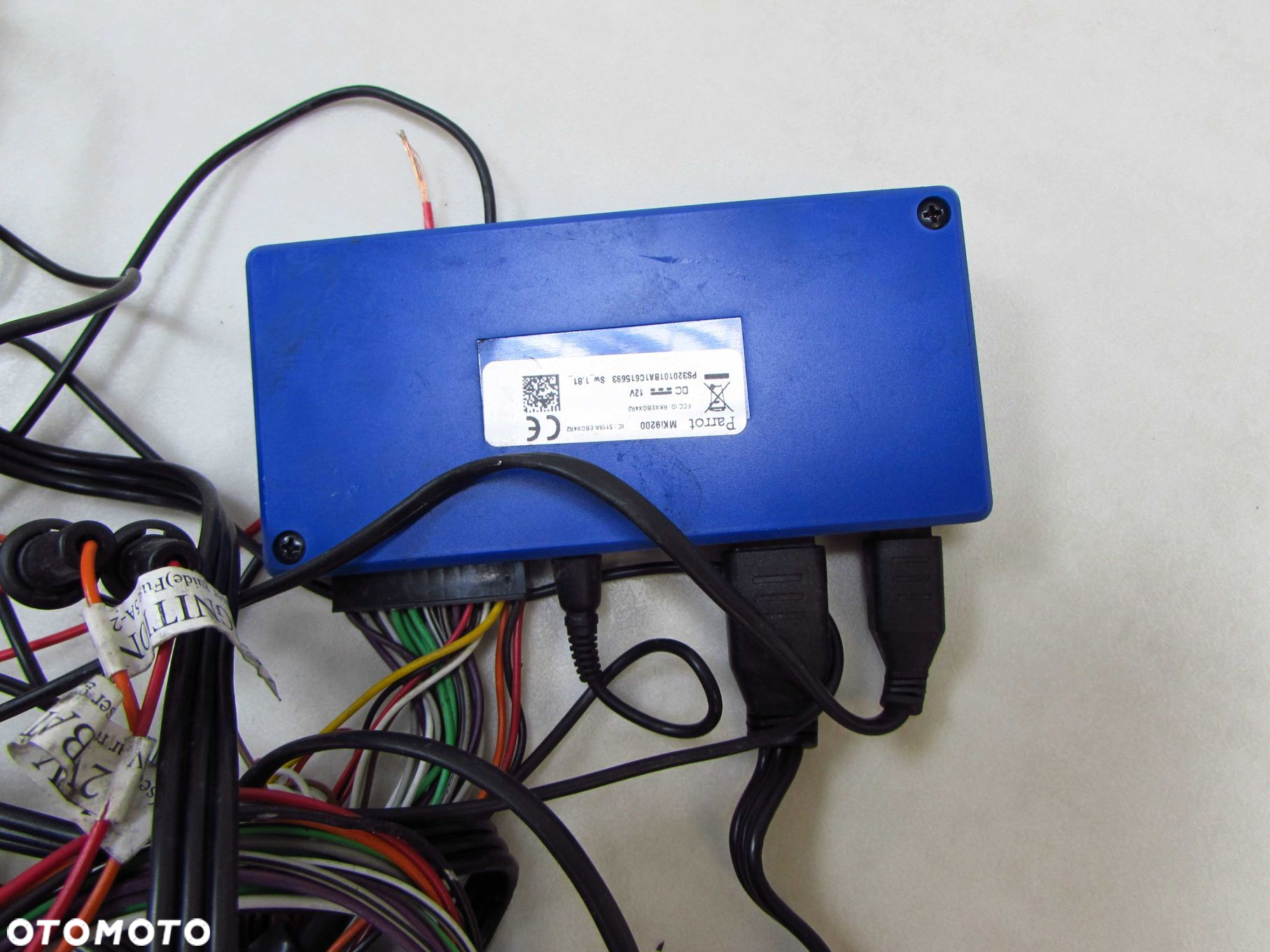 PARROT MKi9200 ZESTAW GLOSNOMOWIACY KPL 2 TELEFONY - 2