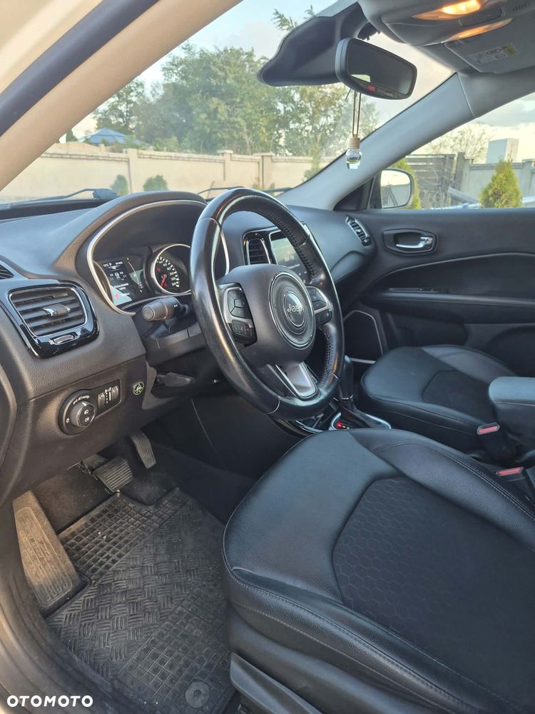 Jeep Compass - 18