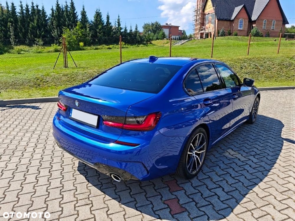 BMW Seria 3 320d xDrive mHEV M Sport sport - 7