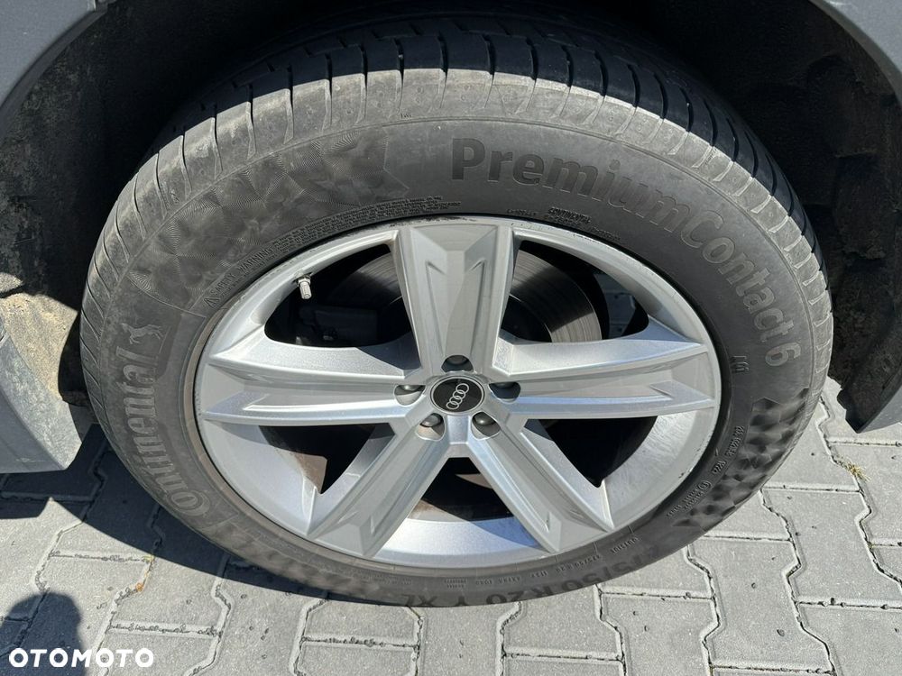 Audi Q8 55 TFSI quattro tiptronic - 24