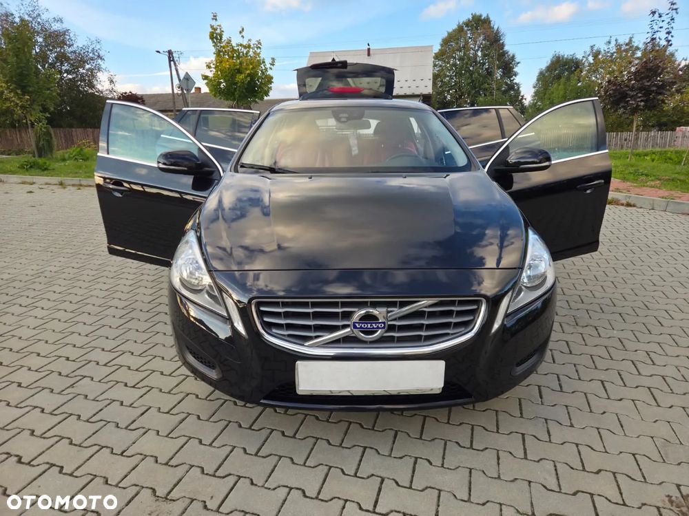 Volvo V60 D3 Geartronic Momentum - 23