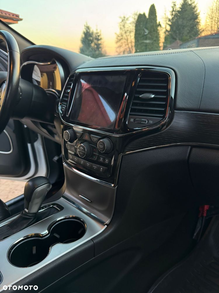 Jeep Grand Cherokee 5.7 V8 HEMI 4WD Automatik Overland - 36