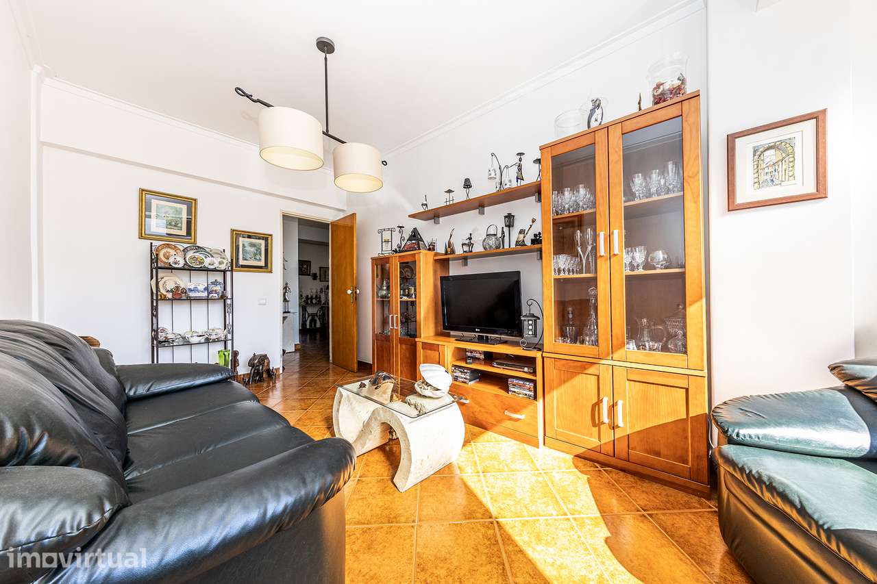 Apartamento T2 - Praceta Almirante Gago Coutinho - Grande imagem: 4/21