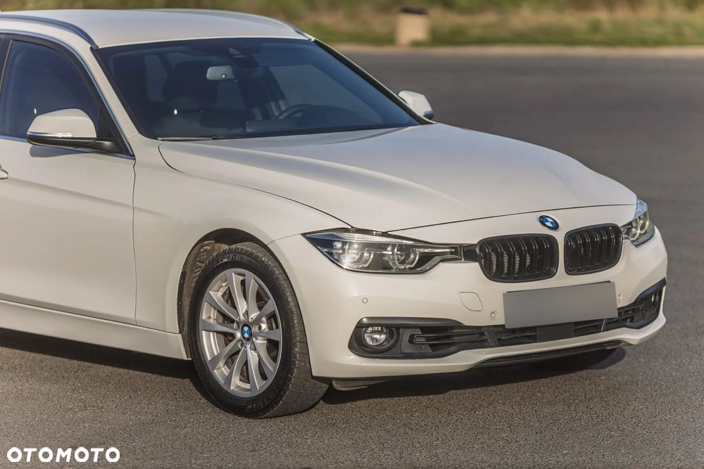 BMW Seria 3 325d Advantage sport - 9