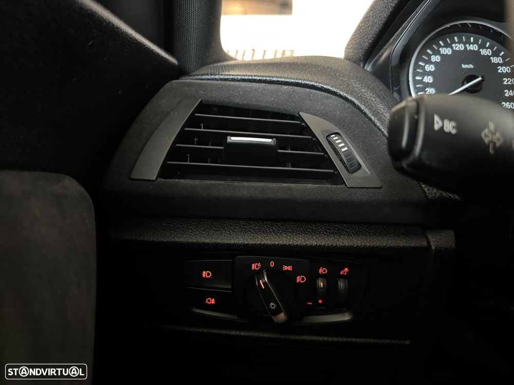 BMW 116 d Pack M - 26