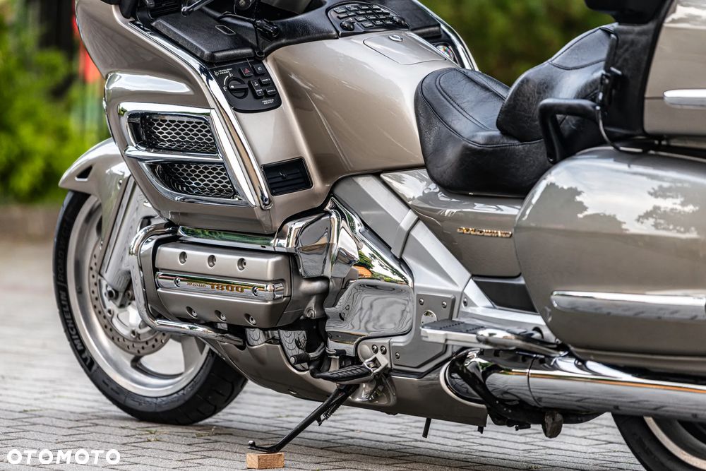 Honda GL - 22