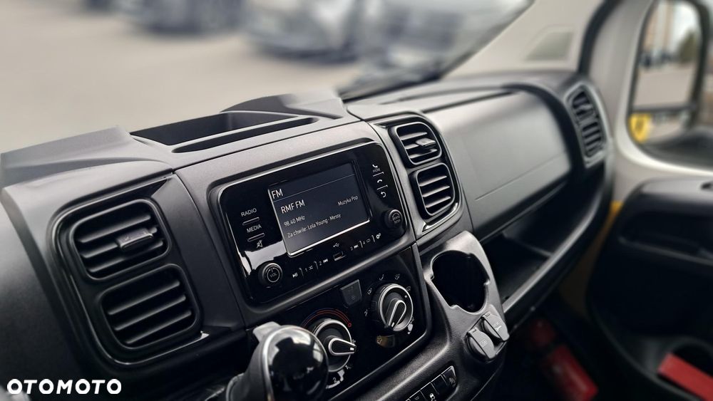 Toyota Proacemax - 25