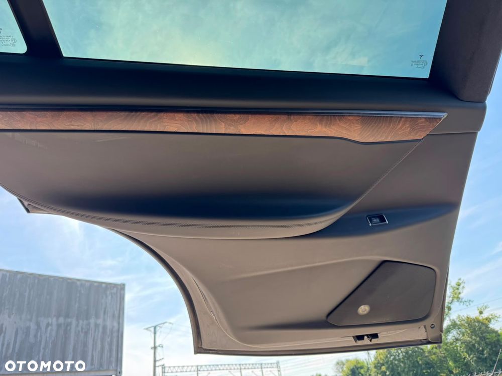 Tesla Model X Long Range - 16
