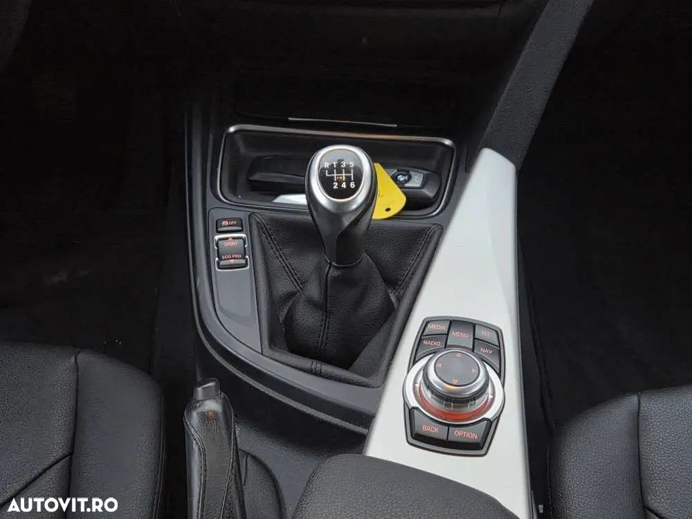 BMW Seria 3 318d Touring Blue Performance - 21