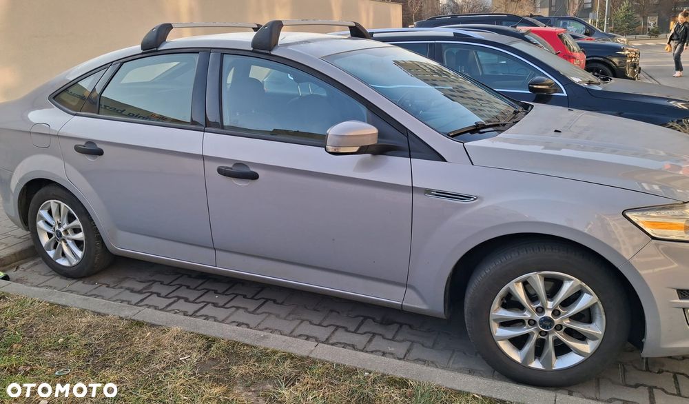 Ford Mondeo 1.6 Ghia - 1