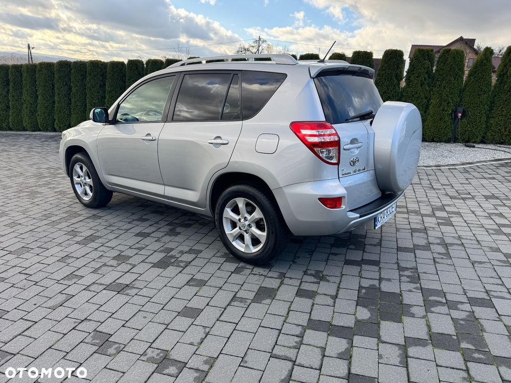 Toyota RAV4 2.2 D-4D Prestige - 9