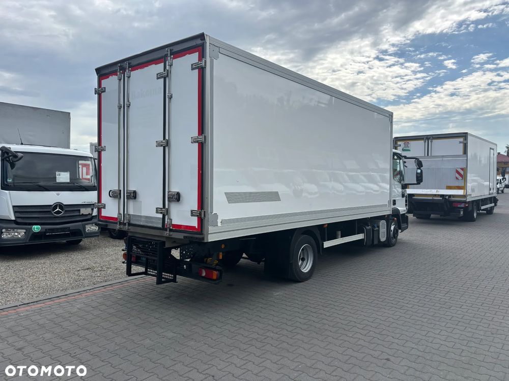 Iveco EUROCARGO 120E18 - 8