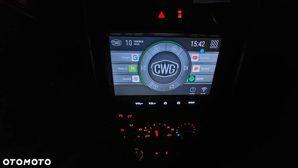 Dacia Duster 1.6 SCe Laureate 4x4 S&S - 13