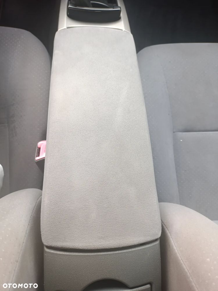 Toyota Prius 1.5 VVT-i Sol (nav) - 13