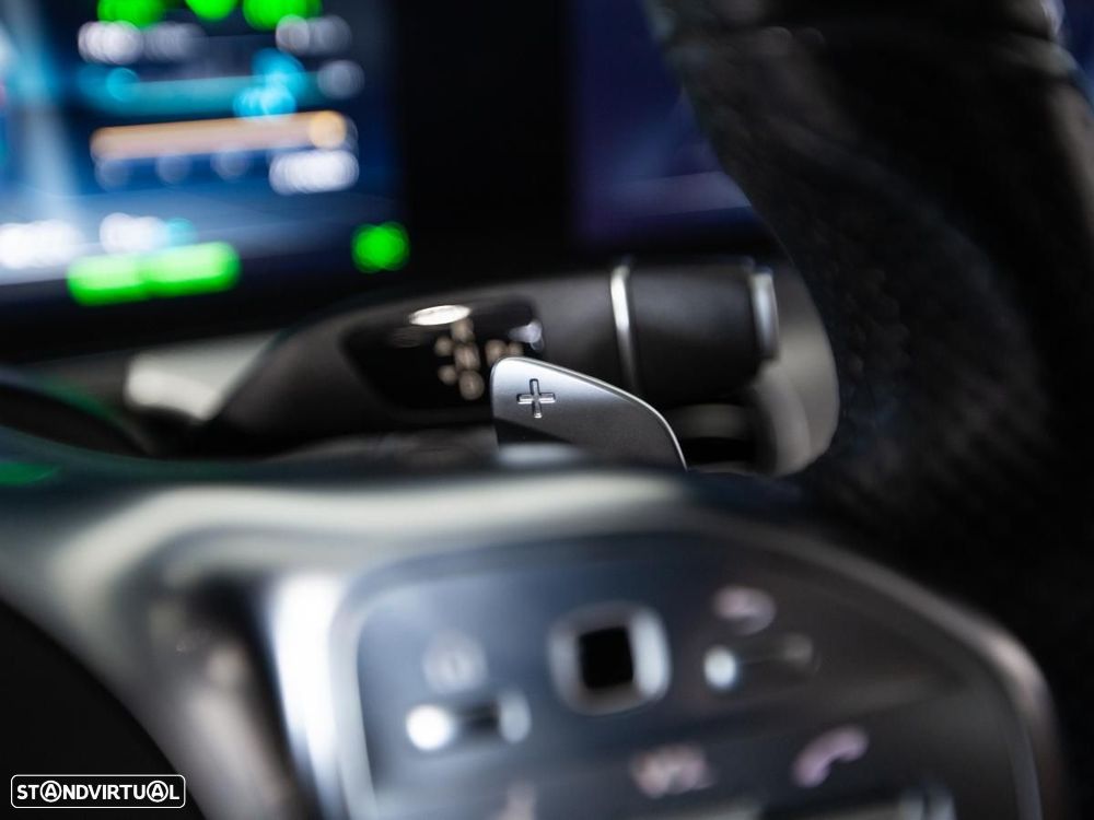 Mercedes-Benz E 300 de AMG Line - 16