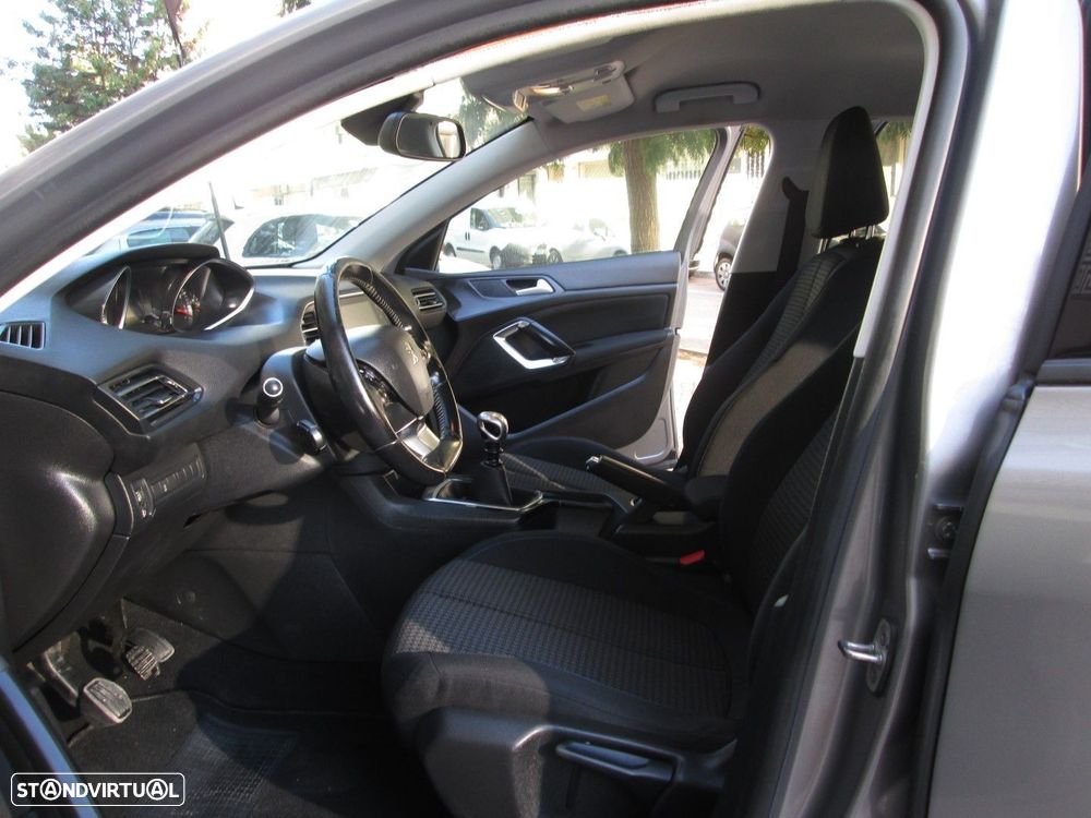 Peugeot 308 1.2 PureTech Active - 10