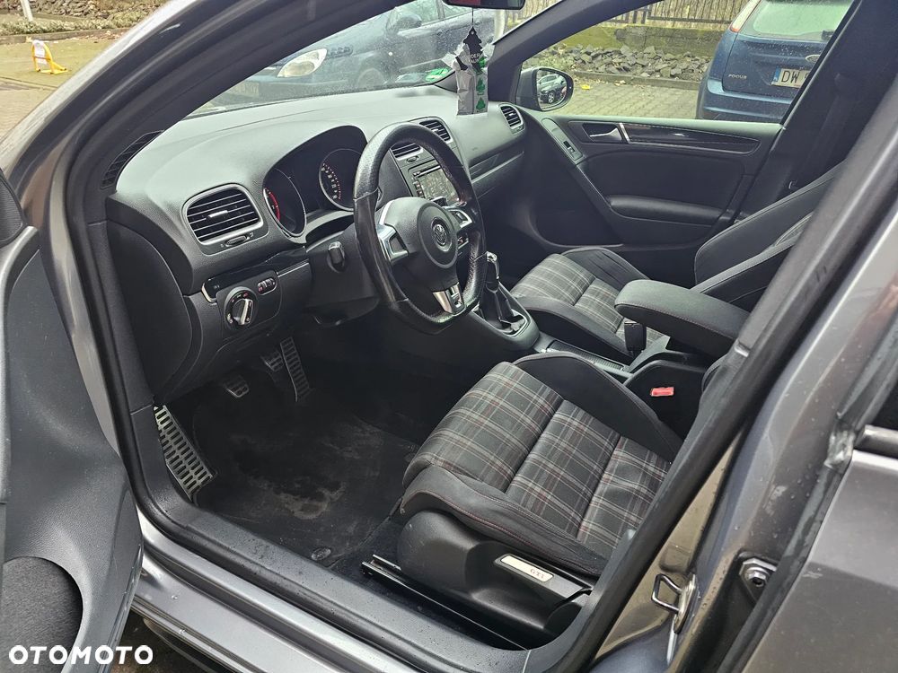 Volkswagen Golf 2.0 GTI - 7